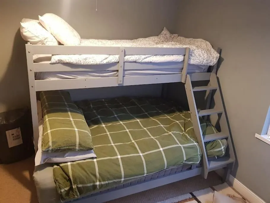 2 Just The Splott Sleeps 6 8Mins To Stadium Cardiff
