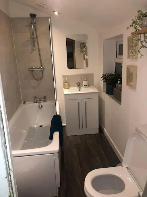 2 Just The Splott Sleeps 6 8Mins To Stadium Cardiff 0*,  Storbritannien